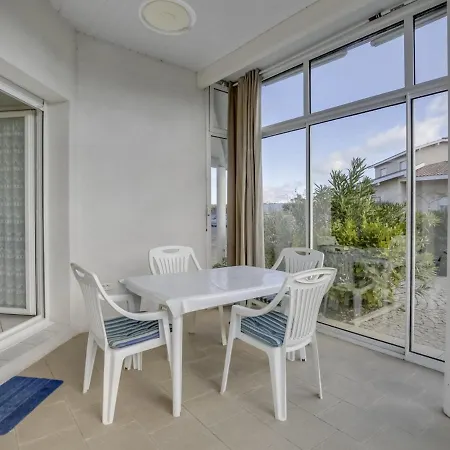 Vakantiehuis 2 Proche Plage, Jardin, Veranda, Clim, Wifi A *
